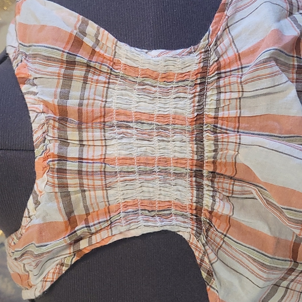 Bow Front Top - Picture 3 of 7
